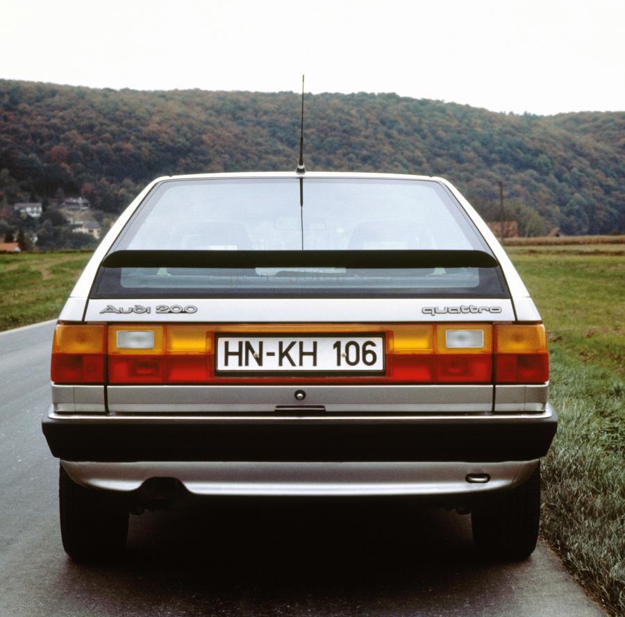  Audi 200 Avant Quattro (44, 44Q) 1983 года  (WW) (фото 7 из 8)